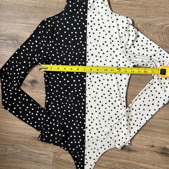 Cristina Martinez Nordstrom Thong Mock
Neck Bodysuit Size S - Picture 5 of 8